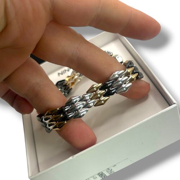 NEW Nine West Tri-Tone Basketweave Stretch Bracelet in Box Gold Gray Silver - Picture 3 of 7